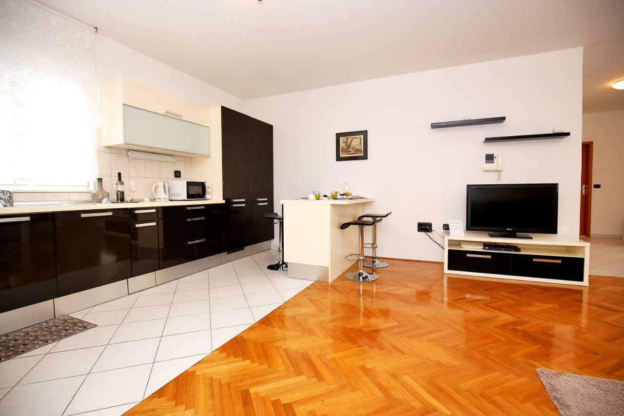 City Gallery Apartment Zadar Buitenkant foto